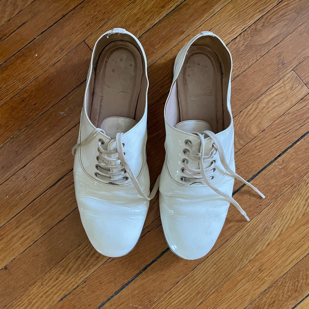 White Christian Louboutin Fred Shoes sz 40